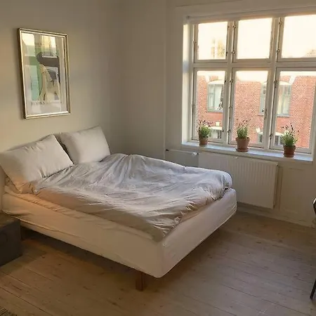 Canal Quiet Apartment *