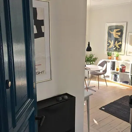 Canal Quiet Apartment *